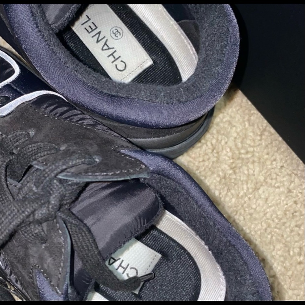 Chanel calfskin suede reflective black sneakers - Picture 3 of 5